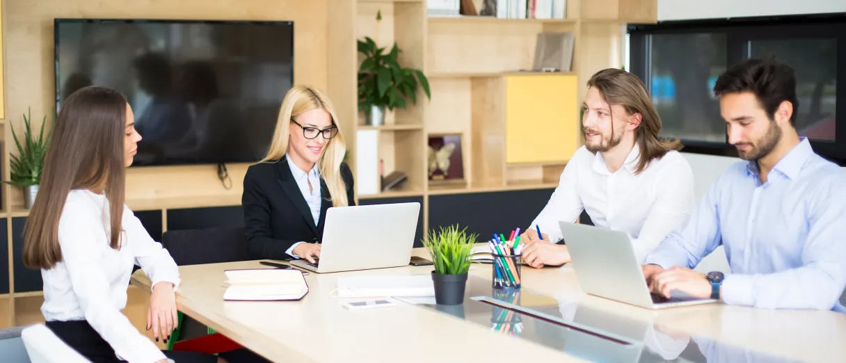 Main image for professionals featuring a high-rise building